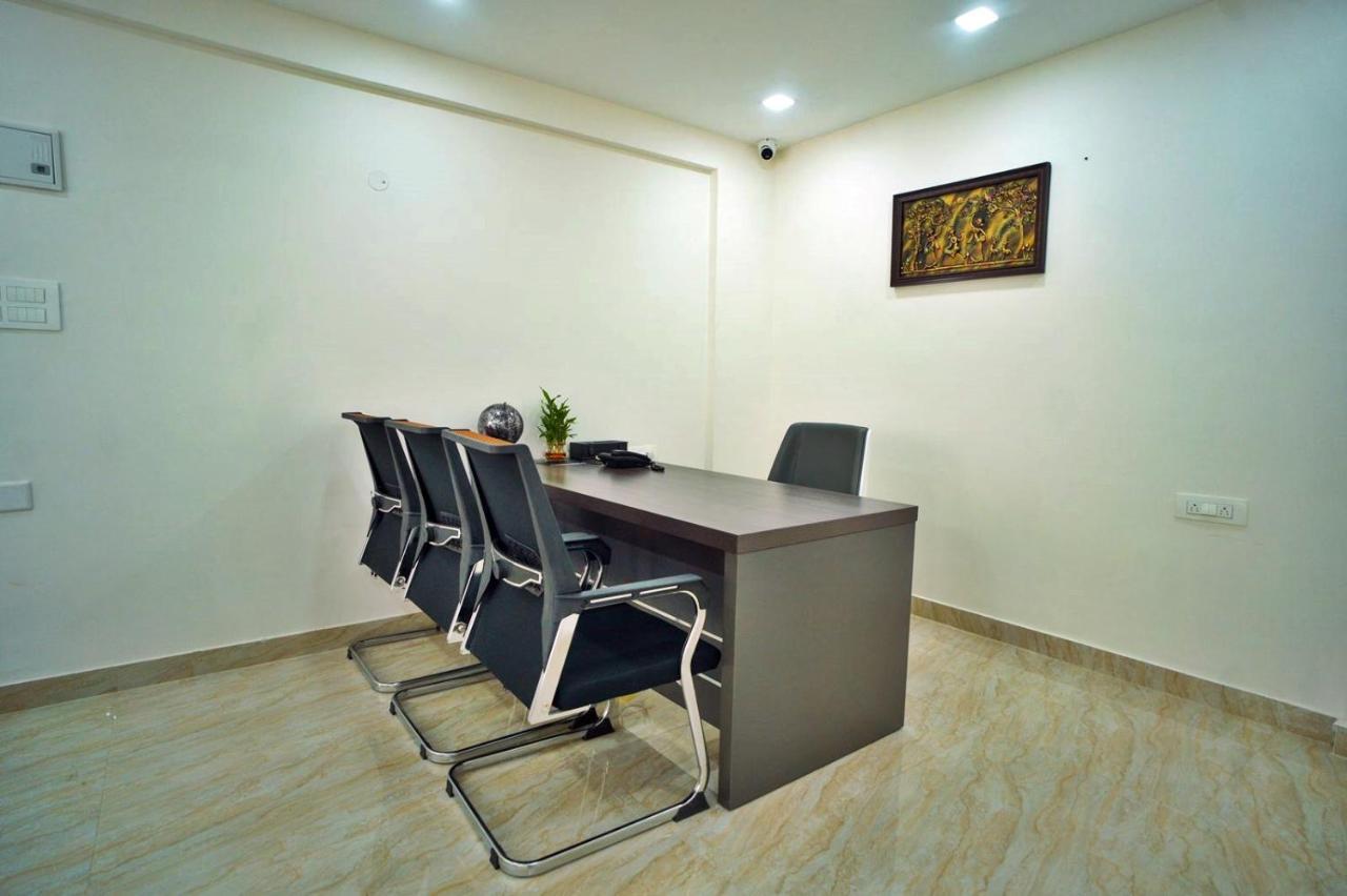 Hotel Sterling Inn Bangalore International Airport Yelahanka Dış mekan fotoğraf