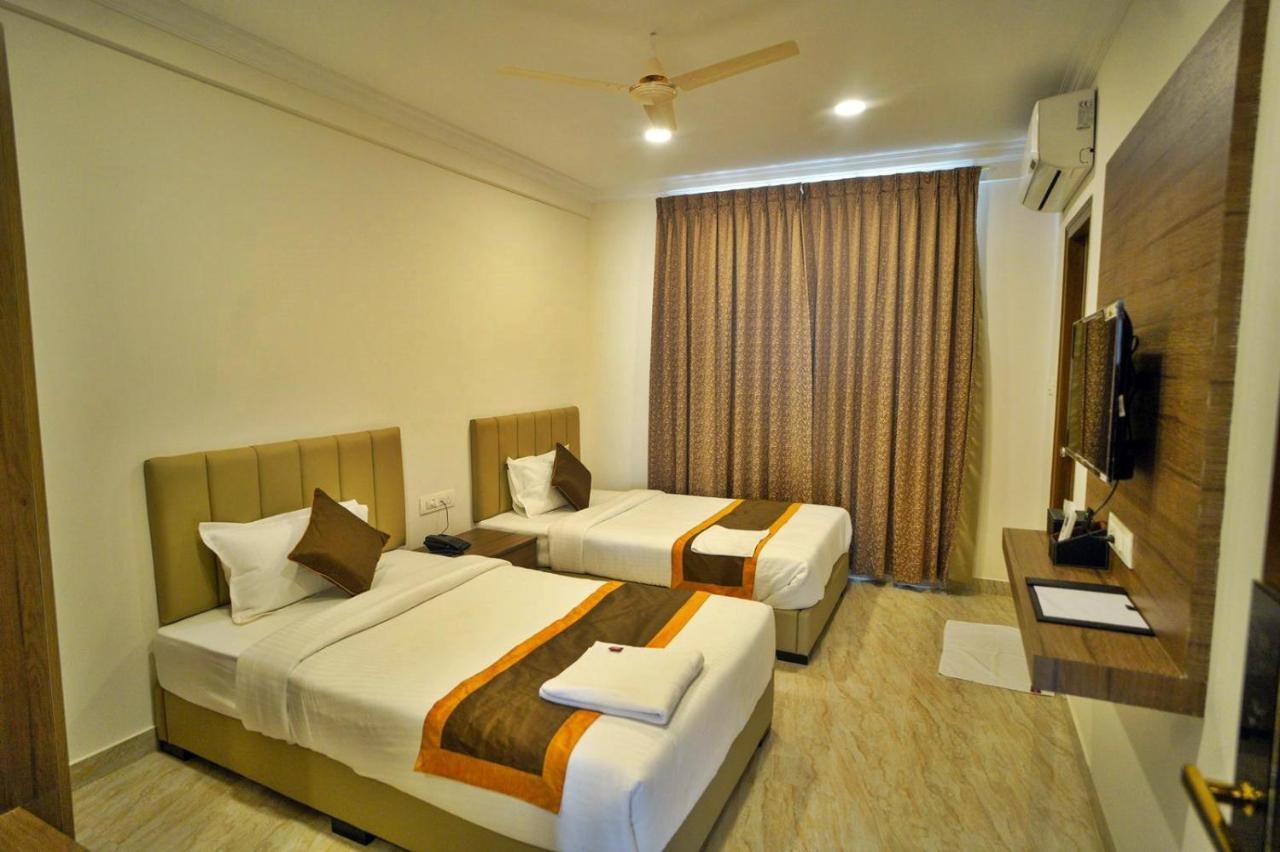 Hotel Sterling Inn Bangalore International Airport Yelahanka Dış mekan fotoğraf