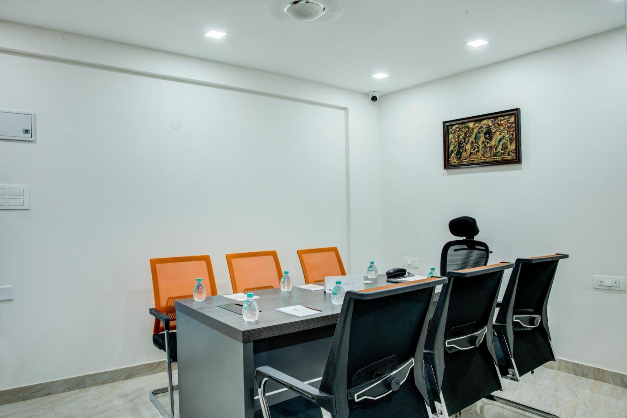 Hotel Sterling Inn Bangalore International Airport Yelahanka Dış mekan fotoğraf