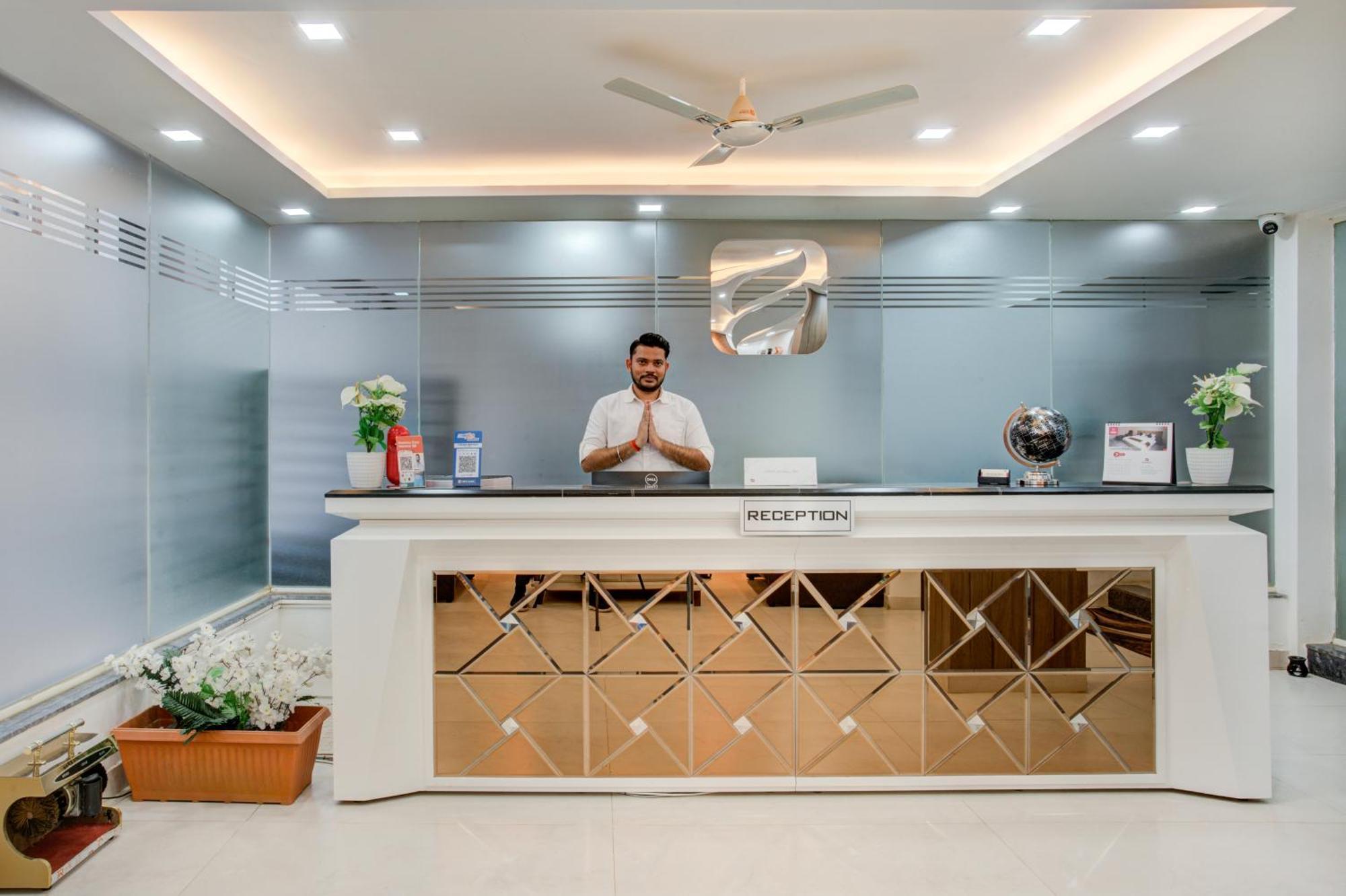 Hotel Sterling Inn Bangalore International Airport Yelahanka Dış mekan fotoğraf