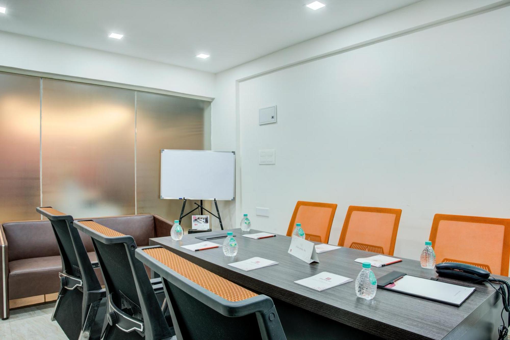 Hotel Sterling Inn Bangalore International Airport Yelahanka Dış mekan fotoğraf
