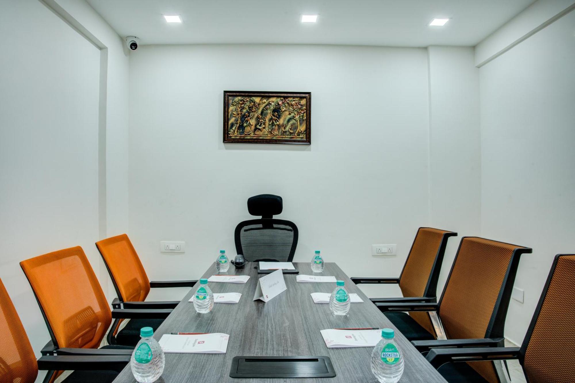 Hotel Sterling Inn Bangalore International Airport Yelahanka Dış mekan fotoğraf